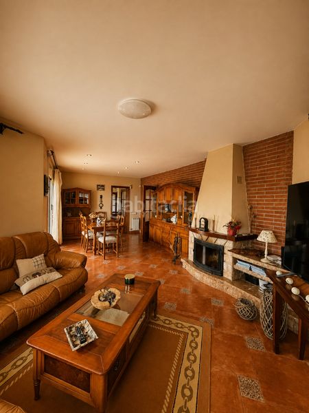 Foto 9df4c4b8-43e2-40e4-a357-b58000b32e5e. House with fireplace heating parking pool in Castellvell del Camp