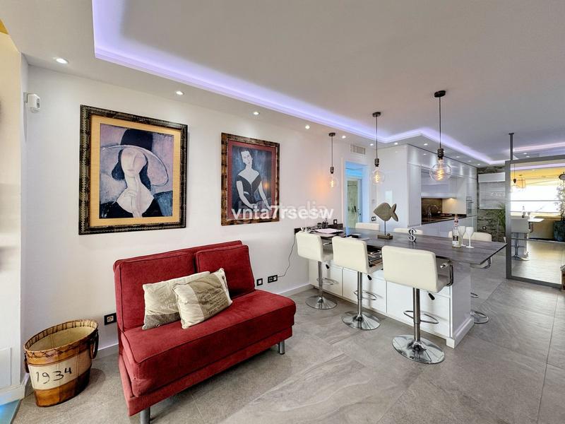 Foto 0c9c85e2-9ec1-48a7-adbe-19403475f512. Apartament amb aparcament piscina a reserva de Marbella Marbella