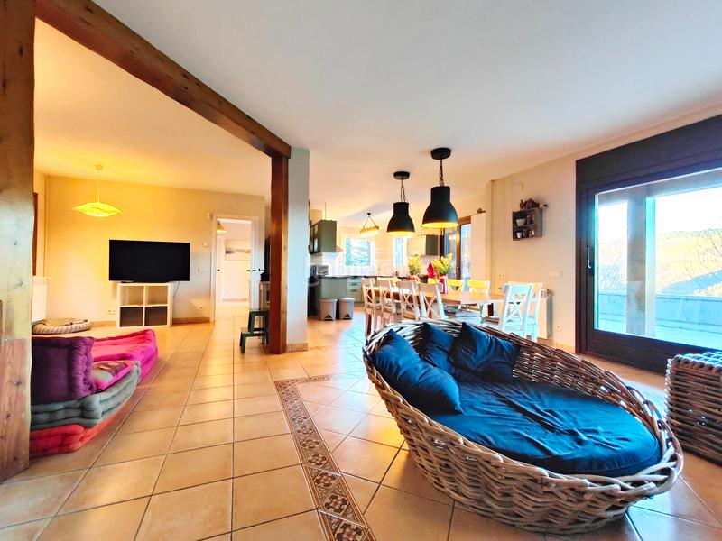 Foto 1d7d2b29-253e-4cc4-ad9e-04f801b63dbf. Haus in carrer de solà morales 20 in Molló