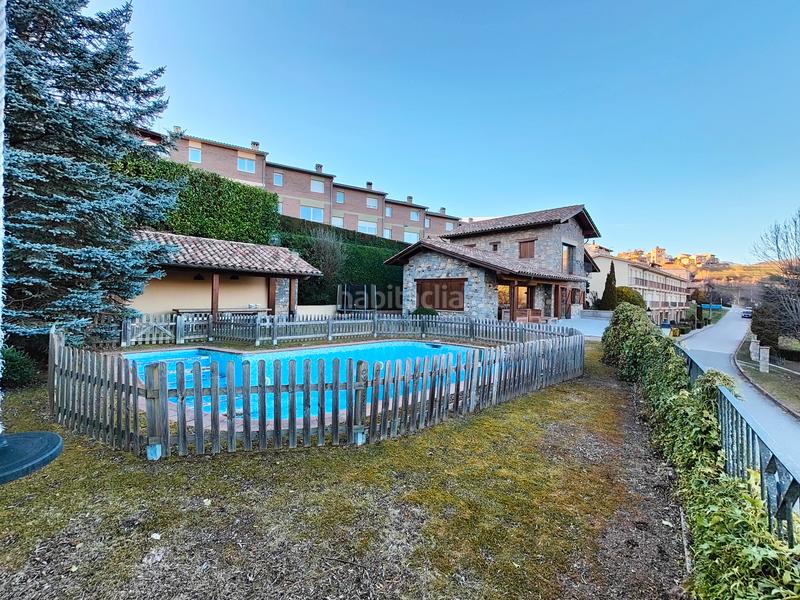 Foto 9ccaeb19-0308-432c-b3c3-323f05803d75. Haus in carrer de solà morales 20 in Molló