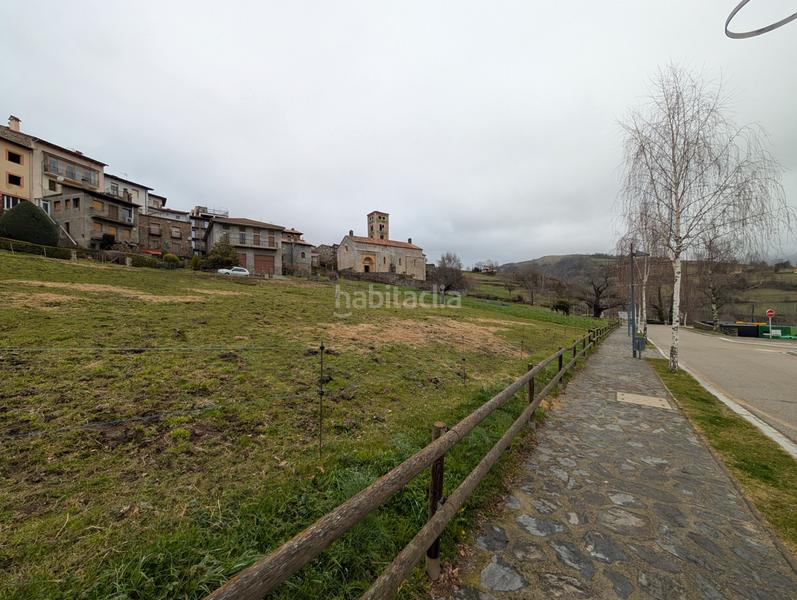 Foto b376dbe9-3afb-48b4-9104-f76df9ab3390. Casa a schiera in passeig del vallespir 5 in Molló