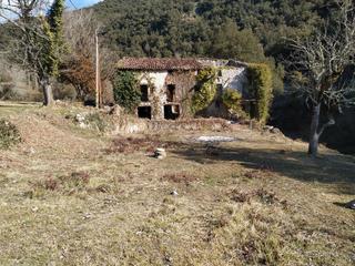 Masia a Camprodon. Antiguo molino con terreno extenso