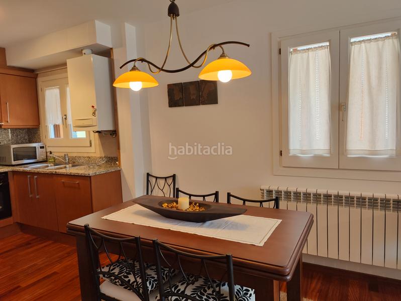 Foto 4c16a4b4-af57-41b7-8fc0-4286409a4b30. Apartamento  en la plaza josep cuatrecases, en Camprodon