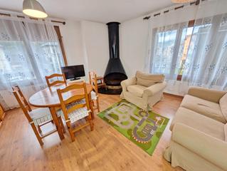 Appartement in Camprodon. Piso luminoso y bien situado junto al paseo de la font nova