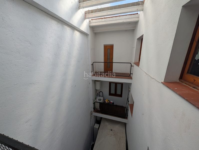 Foto 84d2a16d-bd9b-45ee-a875-039722f75eb3. Apartament amb xemeneia a Camprodon
