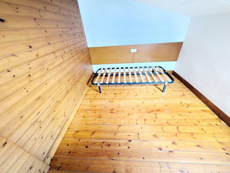 Foto b3b671f6-6427-4bdd-831d-f8866dcf2a67. Apartament amb xemeneia a Camprodon
