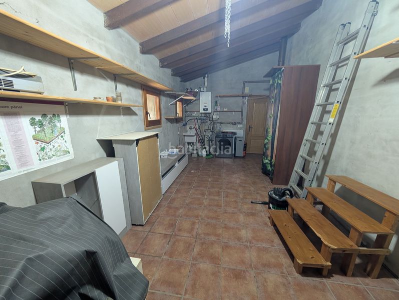 Foto 0b87a812-2fbe-470c-9693-1d094400c56a. Casa amb xemeneia aparcament a Camprodon