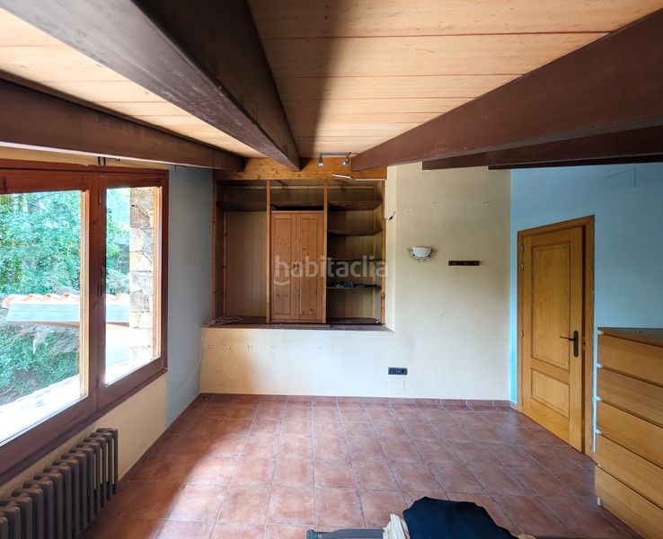 Foto 30348b27-6093-4837-ac7d-0820cf49e199. Casa amb xemeneia aparcament a Camprodon