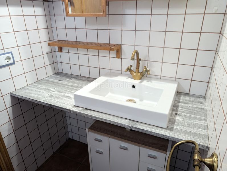 Foto 5ac0a4a1-8673-4ba1-a6ab-b19fae27d9be. Casa amb xemeneia aparcament a Camprodon