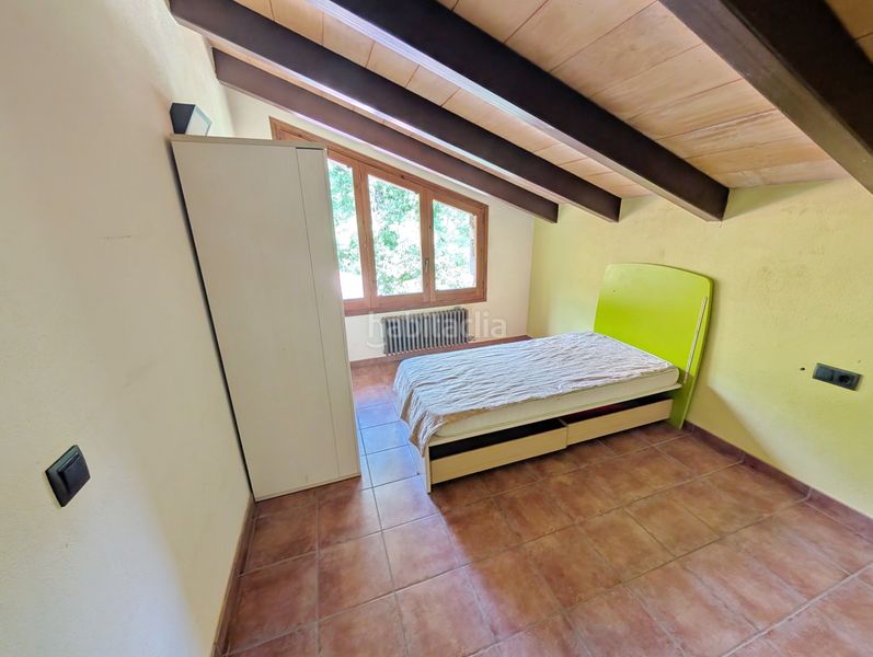 Foto 68b6d461-b33e-447a-89e2-253aec761a84. Casa amb xemeneia aparcament a Camprodon