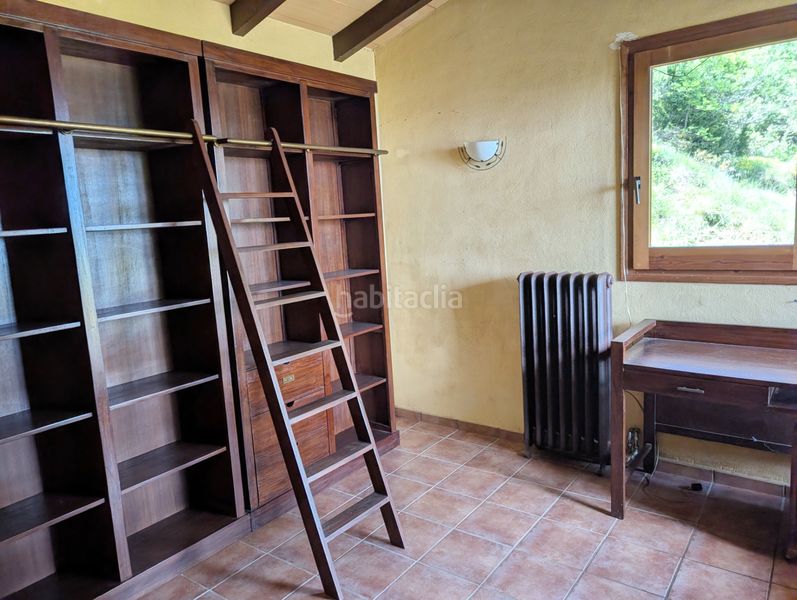 Foto ecd360e6-5427-4c71-8462-1bea265b3098. Casa amb xemeneia aparcament a Camprodon