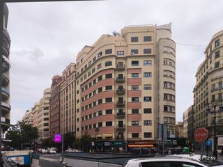Pis a Avinguda de l'Oest