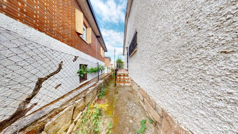 Foto 438b775e-ecc6-40eb-9370-0cd469502365. Casa a Redueña