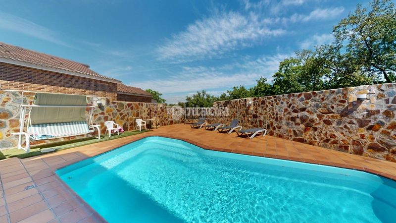 Foto 86cc7e83-4653-4306-8ba3-adfb6572367d. Casa a Uceda