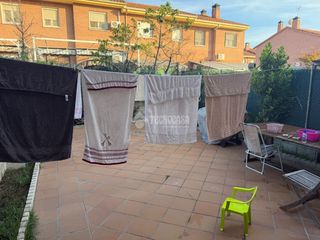 Casa bifamiliare in Torrelaguna. Casa en venta en torrelaguna