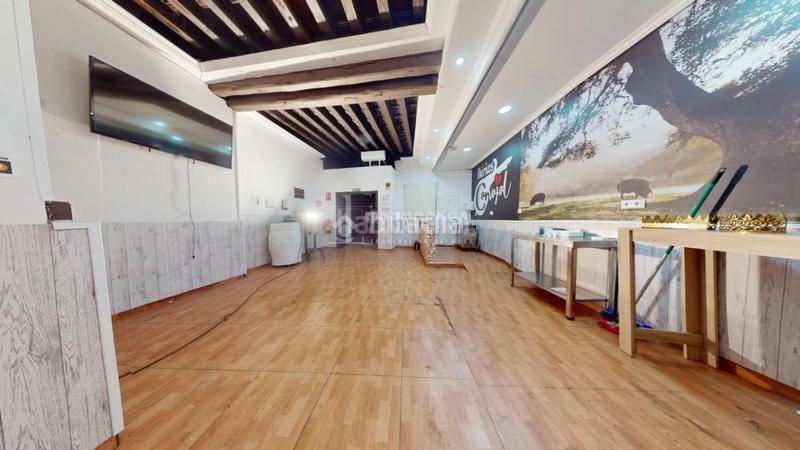 Foto b6b1d1fa-ea78-4c7b-b9f6-7a3fc0102ded. Edificio  en venta en Torrelaguna