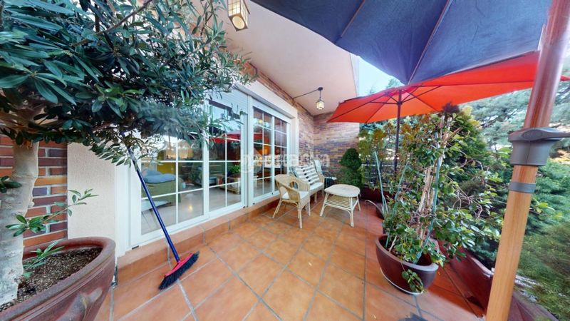 Foto 9a0d4e2f-2a30-4721-8b03-a5d90f35ae9a. Casa aparellada a Valdemanco