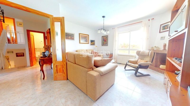 Foto 77bf049c-3c78-4066-ba03-a0197310f6a5. Casa amb piscina a Uceda