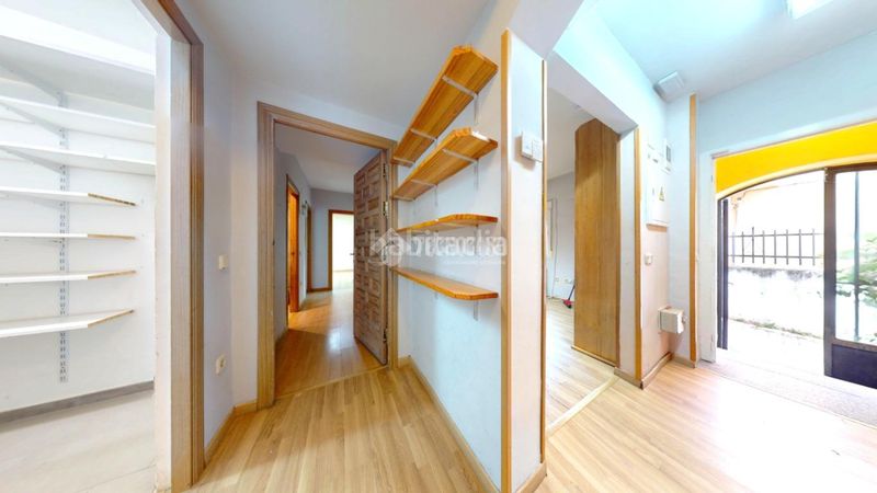 Foto fdc9b9dc-0aa9-44e6-ad09-d01b95d54a35. Local comercial a Torrelaguna