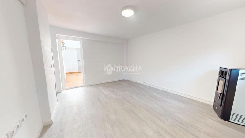 Foto e5b5bb68-c434-412e-a2c8-4460a3cc13e9. Casa aparellada a Torrelaguna
