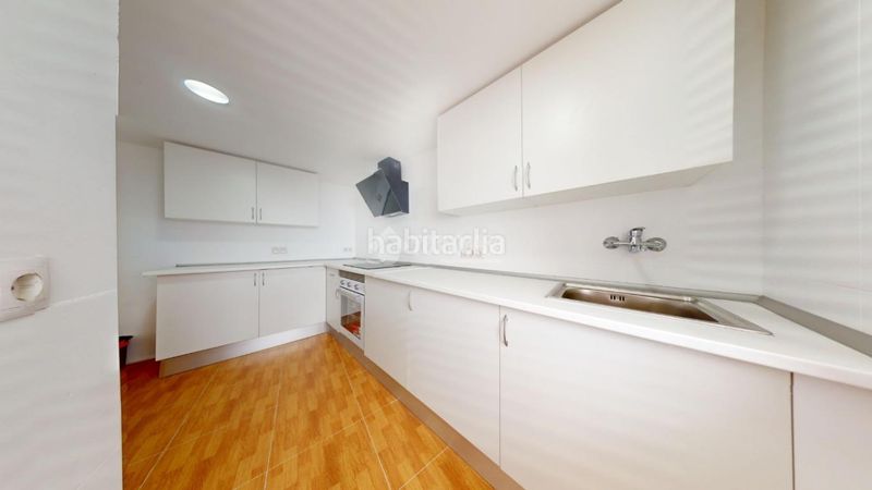 Foto f765240c-bc70-401f-9e6d-c6f6b1827a7d. Casa aparellada a Torrelaguna