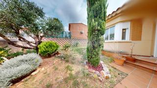 Maison jumelée à Uceda. Casa en venta en torrelaguna