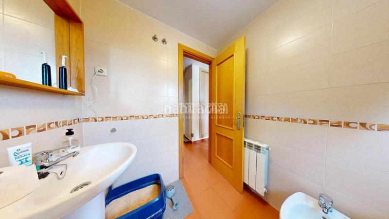 Foto f736adc4-eb34-4840-855d-58f5e6639f2c. Casa pareada casa en venta en torrelaguna en Uceda