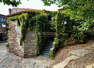 Maison jumelée à Patones. Casa en venta en patones