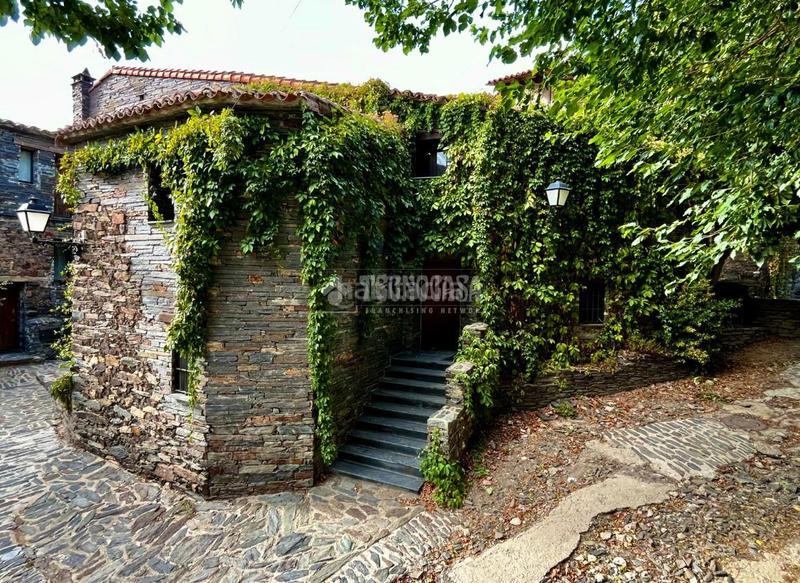 Foto 8b8fbb2a-ce62-4777-8b72-2ee79a9ebb43. Casa pareada casa en venta en Patones