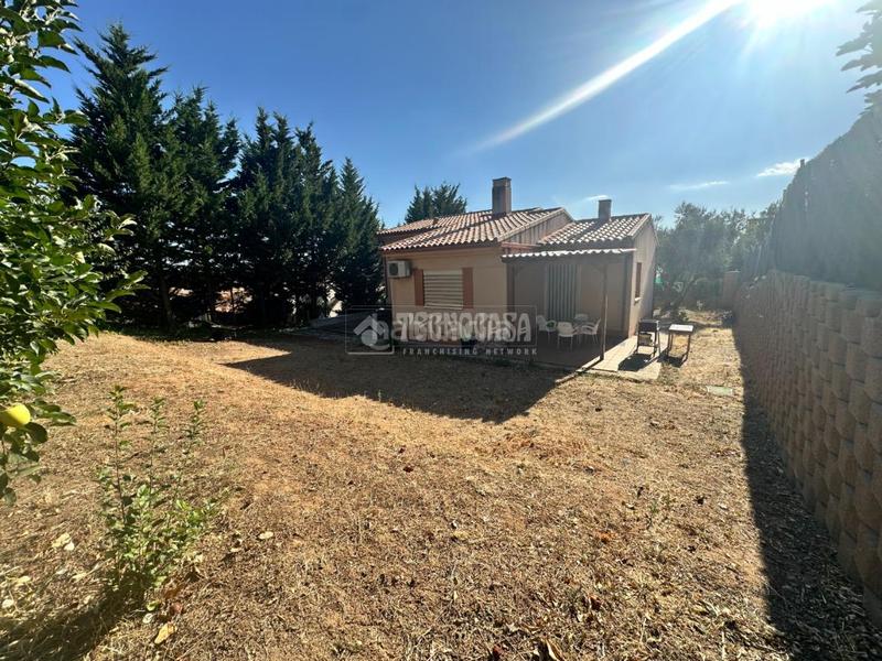 Foto 15c1ab3c-75d1-47cd-8ec6-784ca0e46a70. House with heating in Uceda