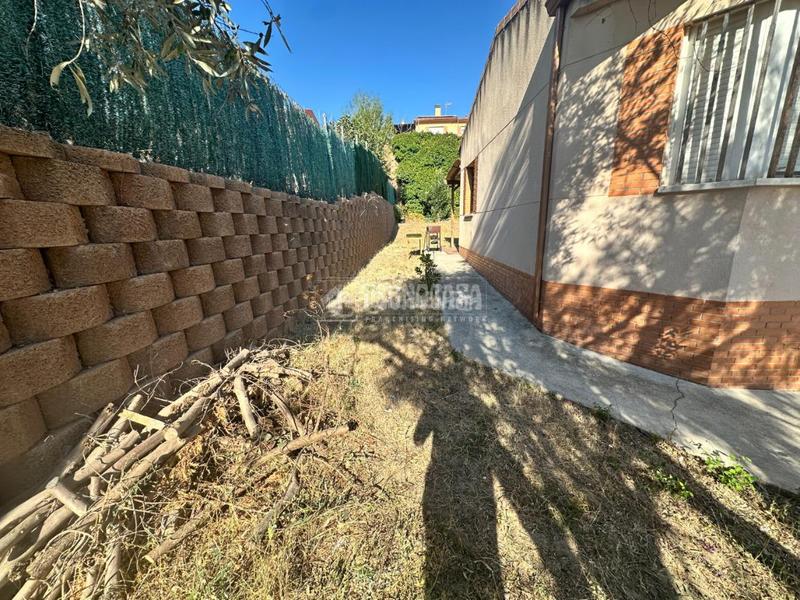 Foto 28056c59-e63e-4dda-8f63-615e46fa4d4e. House with heating in Uceda