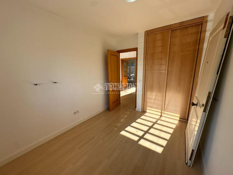 Foto 6f0813f0-1e0d-4102-8f9c-12c3dc9a227e. House with heating in Uceda