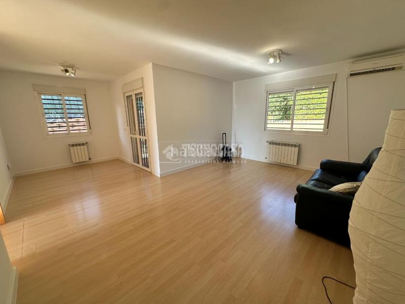 Foto 977db369-cca9-47ca-93be-944bf12117ef. House with heating in Uceda