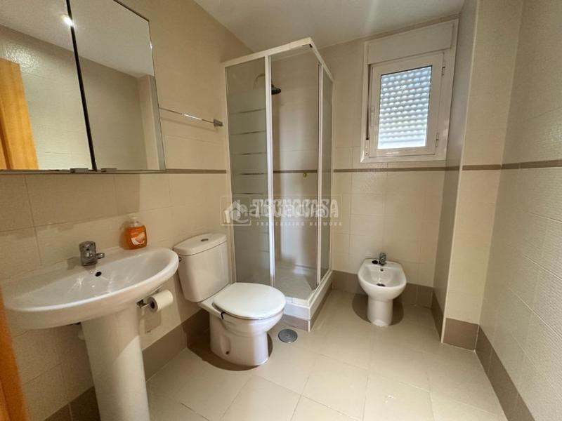 Foto e59b454c-fd01-45eb-95a5-8635cf50b9b3. House with heating in Uceda