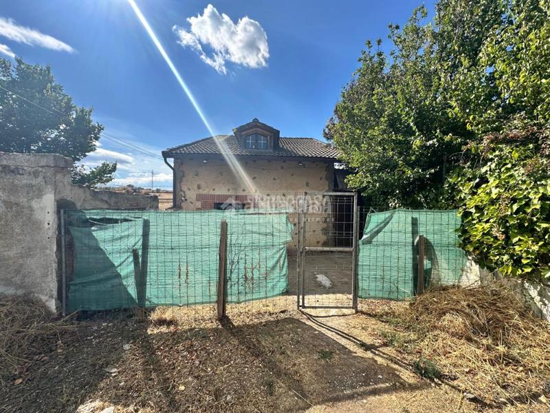 Foto 9caa68a7-88c4-46c9-ac21-7e1a260444f4. Casa aparellada amb calefacció a Gascones