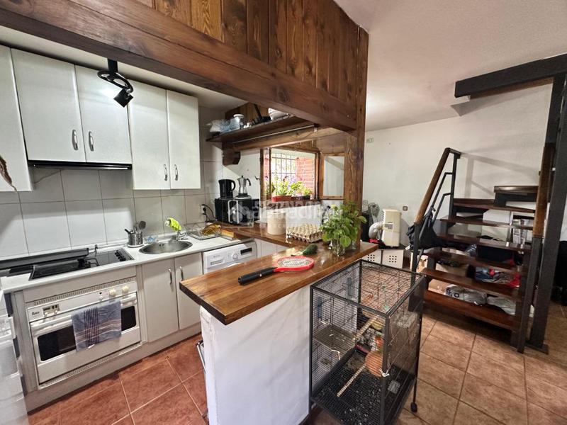 Foto b0f5ba6e-d9e5-4fa4-9b72-5a38d3d5fc1a. Casa aparellada amb calefacció a Gascones