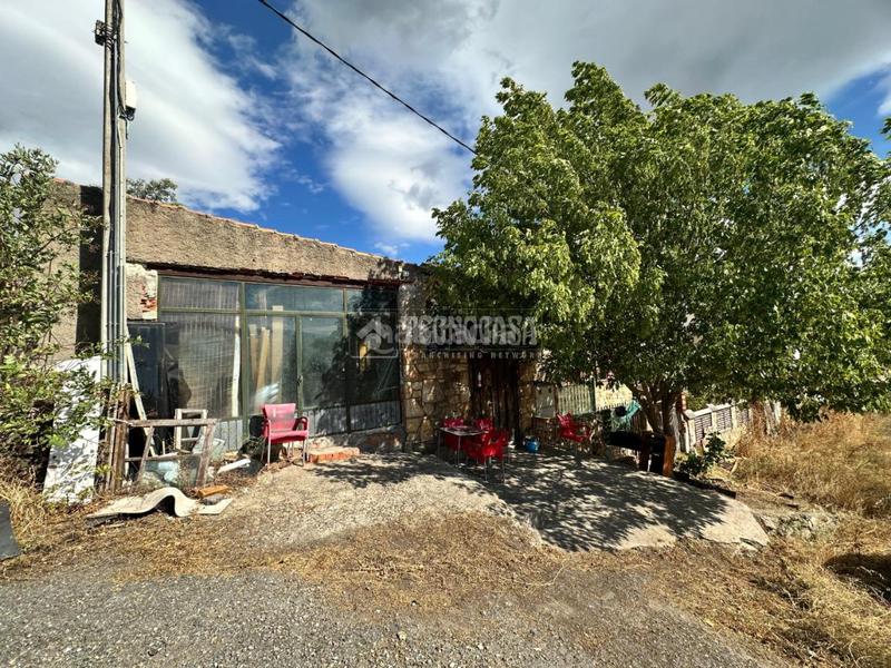 Foto f3110a1d-8a4e-47a3-91c2-013fbbf8c907. Casa aparellada amb calefacció a Gascones