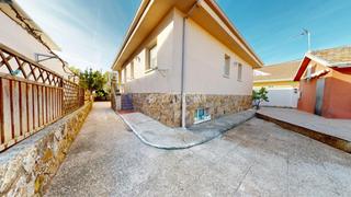 Casa en Torrelaguna. Casa en venta en torrelaguna