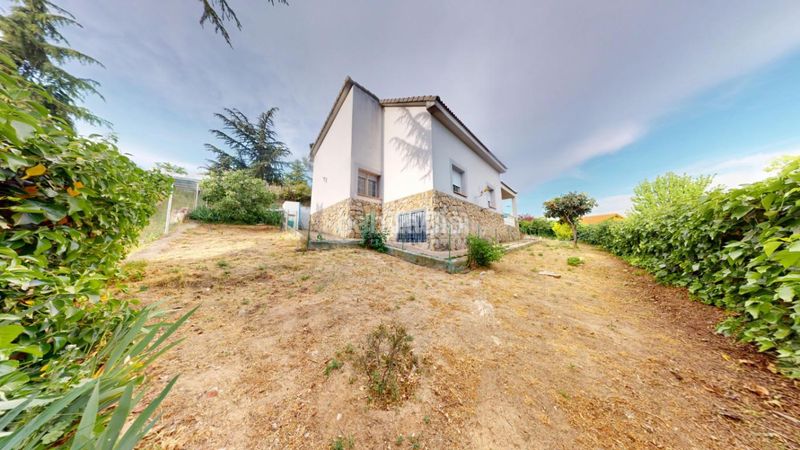 Foto ab2e8129-9c8e-477e-be0a-cc61f30284e9. Casa a Uceda