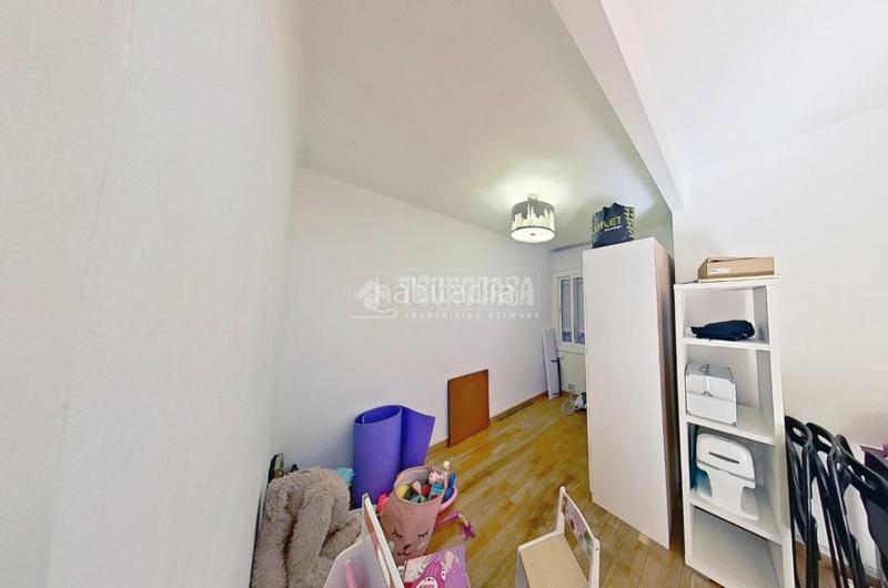 Foto d65b93ae-05c5-4fd1-8ad4-6f645f11f544. Piso  en venta en Carmel Barcelona