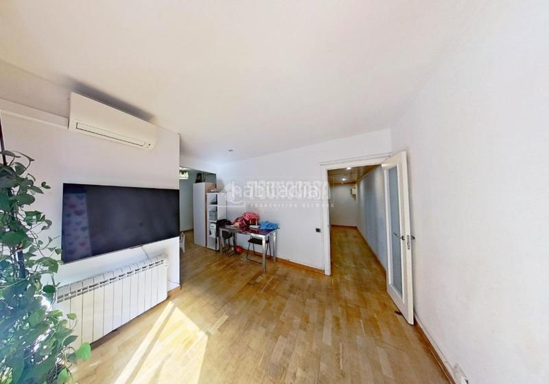 Foto ecb3f3bf-7deb-448c-8b5a-50f3a5eac097. Piso  en venta en Carmel Barcelona