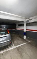 Parking voiture à Horta. Boxplaza de garaje en venta en barcelona