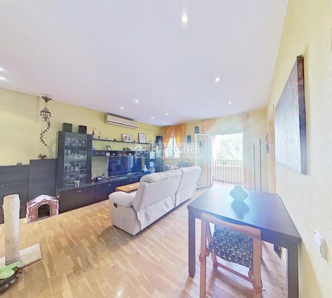 Foto 1b8e8776-7404-4aba-ab11-4f5a391685fd. Piso  en venta en Horta Barcelona