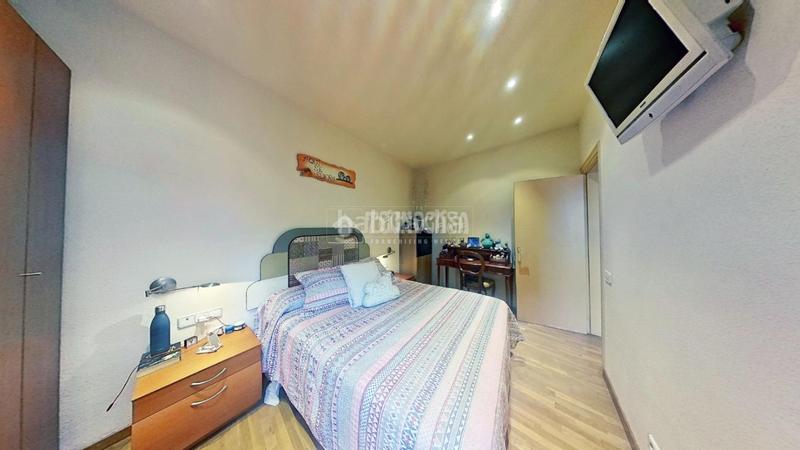 Foto 9ab800df-68d9-4cda-8c62-e7ba4c81098e. Piso  en venta en Horta Barcelona