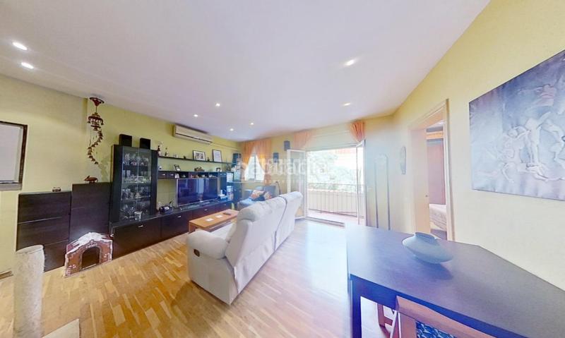 Foto e3a90f76-6cda-4324-a90f-39529583a268. Piso  en venta en Horta Barcelona