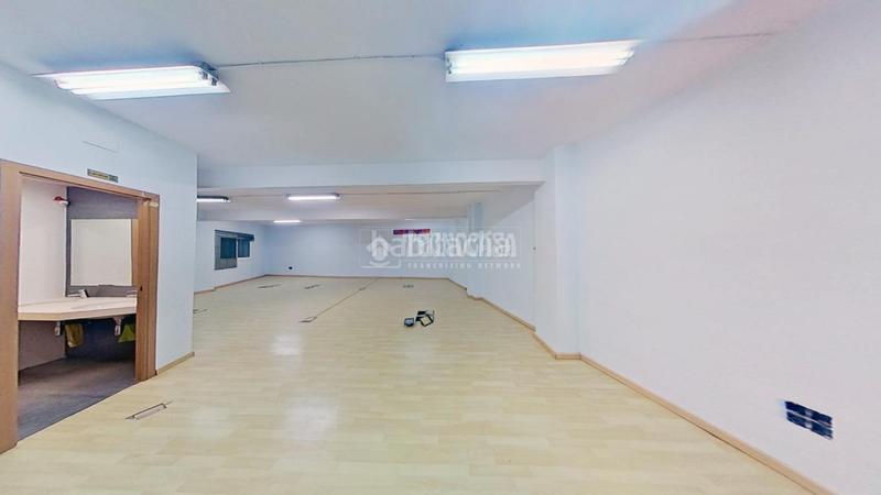 Foto f2bfef98-e359-4e27-ac3e-79ec1caaec91. Local comercial  en venta en Carmel Barcelona