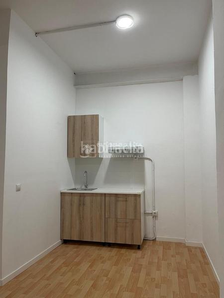 Foto 21ebb1c1-7b06-4bd1-beee-29493cb95435. Local comercial a Horta Barcelona