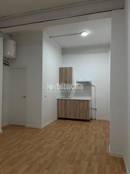 Foto e4839b3c-2ba5-4aeb-8411-6079f718ba8c. Local comercial a Horta Barcelona