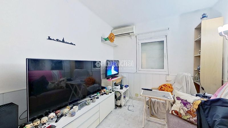 Foto 5a2d2976-468a-4236-8ae7-43bb604a5cdb. Estudi a Carmel Barcelona