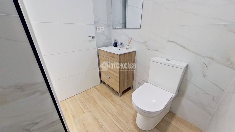 Foto 6418f9d3-8aa4-4441-bfe8-57d701ab0526. Local comercial a Carmel Barcelona